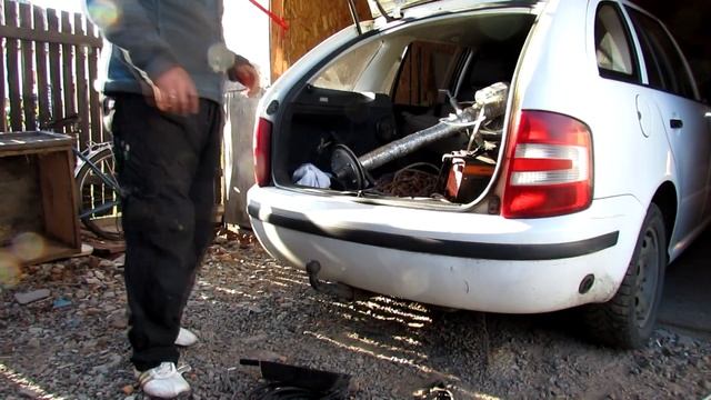 Машина бьет током. Антистатик для авто. смотреть онлайн