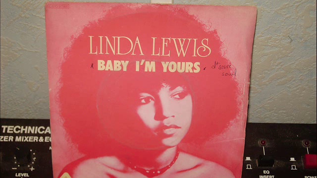 LINDA LEWIS - baby i'm yours смотреть онлайн