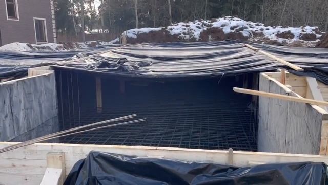 Строительство дома зимой ⁉️ Фундамент дома | Строительство коттеджей под ключ | Лайф Билдинг Москва смотреть онлайн