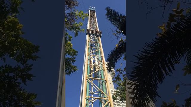 Pattaya Park. Паттайя парк. Страшный аттракцион. Жена улетела.