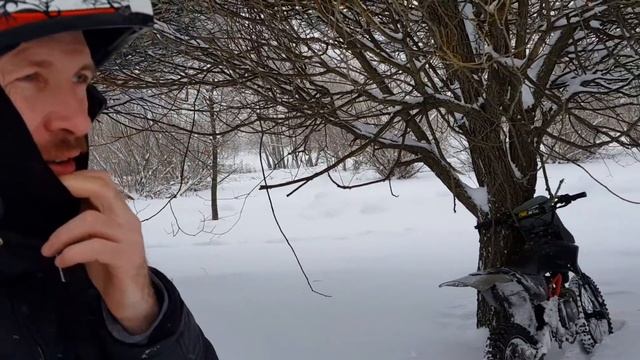 Китайские питбайки по сугробам. смотреть онлайн