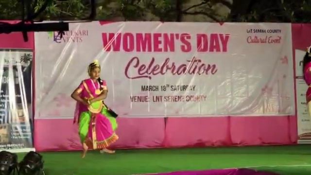 Padmini Vyjayanthimala | Mom and daughter classical dance duo | Kannum kannum kalandhu | Tamil смотреть онлайн