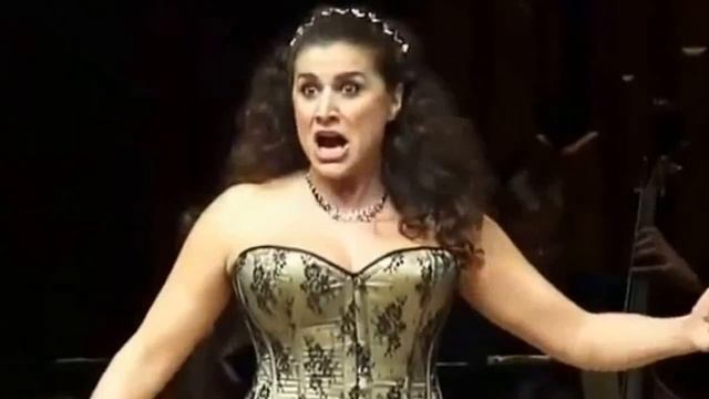 Мега ржач - Добкин в опере. Прикол. Забавное видео в соцсети смотреть онлайн