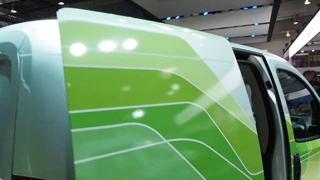 Fiat Fiorino 2020 vs. Ford Transit Courier 2020 смотреть онлайн