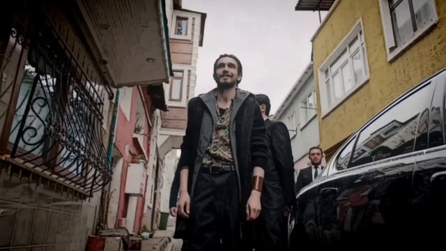 Çukur - Timsah Celil Official Müziği - Yüksek Volume (Adamlar - Zombi Mahali) смотреть онлайн