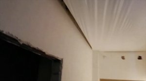 Монтаж натяжного потолка, пошагово процесс. Как натянуть потолок. Натяжной потолок. Монтаж потолка.