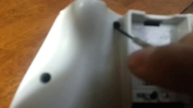 How to open a Xbox 360 controller without a t8! смотреть онлайн