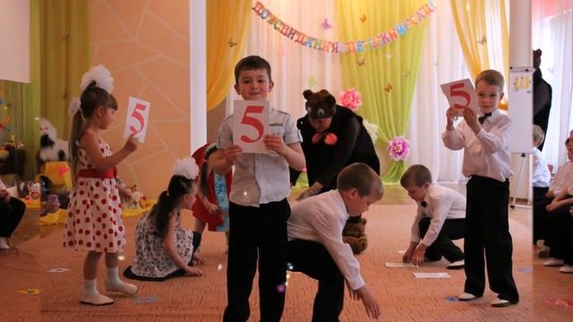ГРУППА БЕРЕЗКА ПРЕДСТАВЛЯЕТ смотреть онлайн