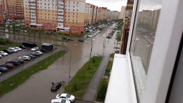 Ливень в Тюмени 17.05.2022 г. смотреть онлайн