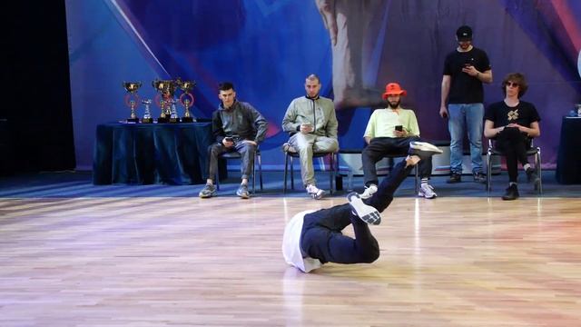 semifinal 14-15 bboy Bart vs Kesl - брейкданс чемпионат г.Москва смотреть онлайн