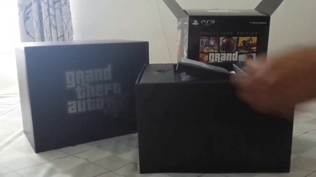 Распаковка лицензионной копии игры GTA V | Unpacking the collector's edition of the GTA V смотреть онлайн