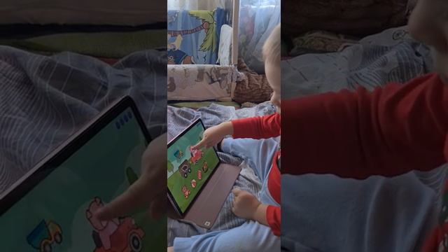 И такие игры у нас тоже бывают, играем на планшете в развивашки смотреть онлайн