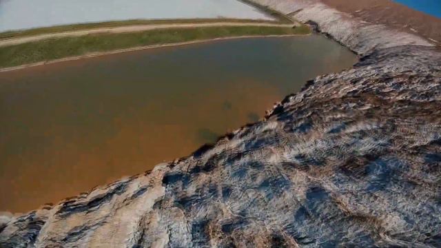 FPV tour of belarus. Soligorsk salt mountains. смотреть онлайн