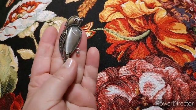 Посуду СССР увезем на дачу. А новую брошь -носить. смотреть онлайн
