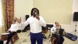 Американец поёт на чеченском😂😂😂😂