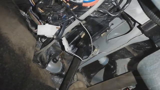 ЗАМЕНА ТРОСА СЦЕПЛЕНИЯ | КАКИЕ ПОСЛЕДСТВИЯ ? | НАСТРАИВАЕМ СЦЕПУ смотреть онлайн