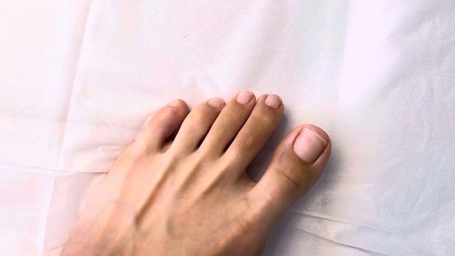 Педикюр самой себе смотреть онлайн