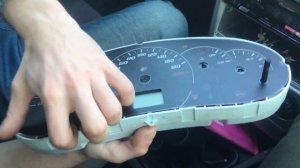 КАК СМЕНИТЬ НАКЛАДКУ В ПРИБОРНОЙ ПАНЕЛИ LADA PRIORA