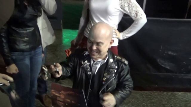 Martin Klebba of Pirates of the Caribbean greets fans leaving a holiday toy drive in Los Angeles смотреть онлайн