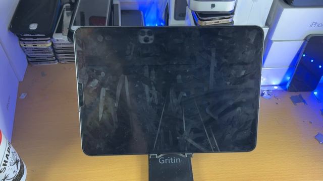SOLVED: iPad Pro Black Screen Of Death / NOT Turning On! смотреть онлайн