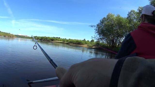 ЛУЧШАЯ ВЕРТУШКА ДЛЯ ЛОВЛИ ЯЗЯ И ГОЛАВЛЯ! Крупный ЯЗЬ на спиннинг. Рыбалка на спиннинг 2020 смотреть онлайн