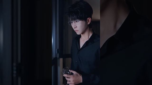 【MULTI SUB】她是千金家的佣人，爲救親身母親，她用清白和心機女做了交易，竟成功要了霸道總裁的初夜，沒想到婚後總裁直接獨寵她《逃跑的灰姑娘》1-100集全#女頻#虐戀#霸道總裁#言情#灰姑娘 смотреть онлайн