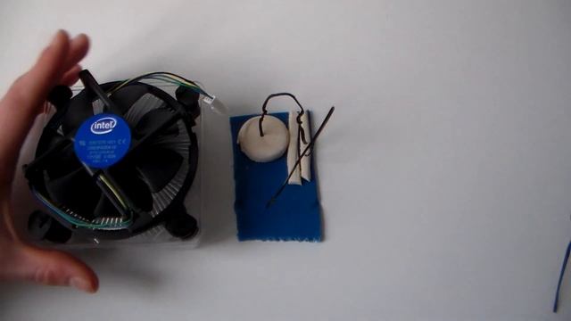 Worlds Smallest Computer? | MSI Flexboard PC Build смотреть онлайн