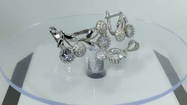 Серьги, кольцо и кулон с белыми фианитами класса ААА Вишенки Серебро 925 смотреть онлайн