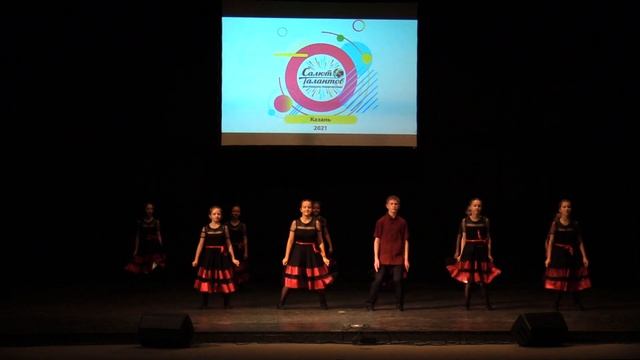 Народный стилизованный танец "Кейли" смотреть онлайн