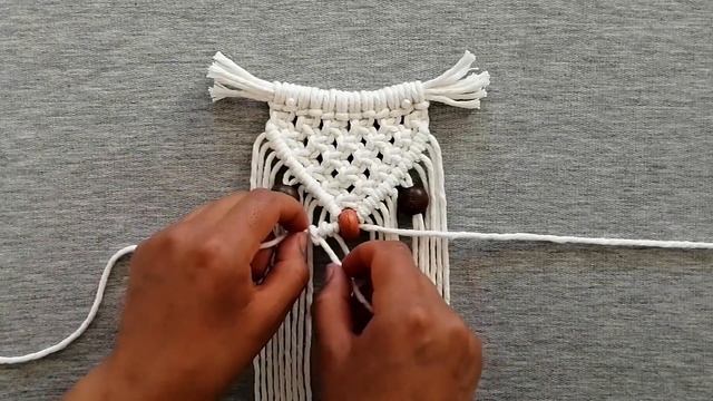DIY como hacer un BÚHO en MACRAME | DIY Macrame Owl Wall Hanging Tutorial смотреть онлайн