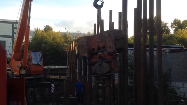 Забивка сваи из труб бу в грунт смотреть онлайн
