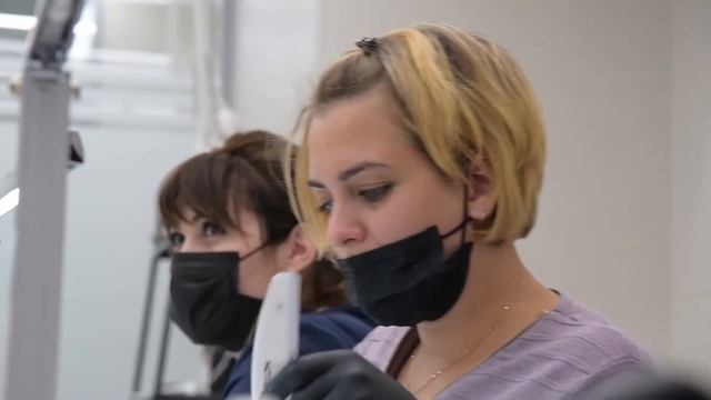 БАЗОВЫЙ КУРС МАСТЕРА МАНИКЮРА И ПЕДИКЮРА смотреть онлайн