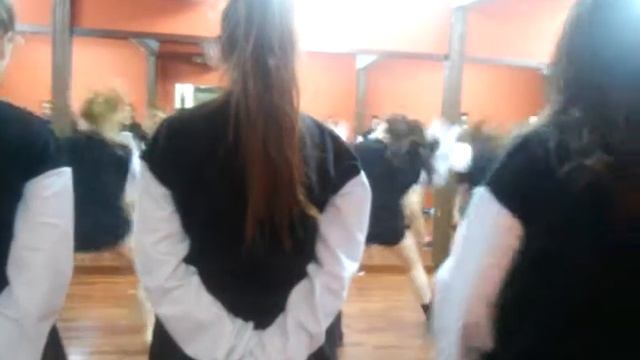 Репетиция танца перед выступлением. Группа Ивана Круз. Стиль Funky. смотреть онлайн