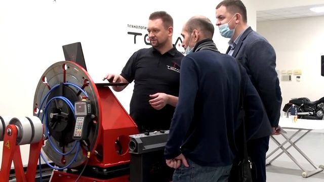 Универсальная сварочная установка для кольцевой и продольной сварки и наплавки FMW Fronius в Москве смотреть онлайн