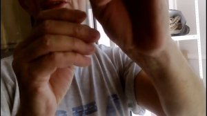 НАТЯГИВАЕМ СТРУНУ И ВЕШАЕМ ТЮЛЬ НА ЛОДЖИИ.