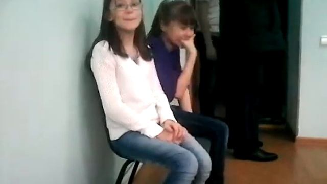 На пении. (Скрытая камера) смотреть онлайн