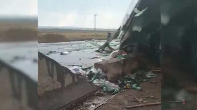 Два водителя скончались в лобовом столкновении большегрузов под Волгоградом: видео смотреть онлайн