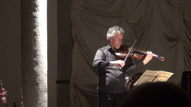 Mattias Buchholz Play Lachrymae Van Benjamin Britten