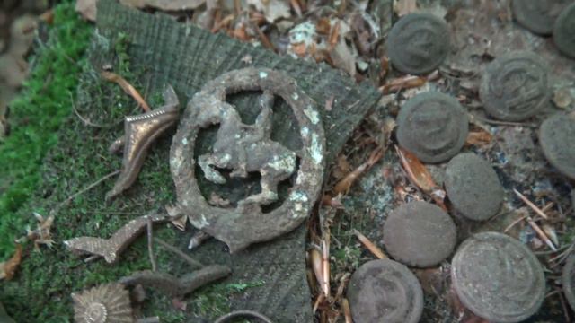 German WW2 Golden buttons, a rare German Cavalry medal and more! смотреть онлайн