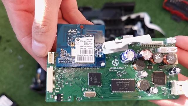 Что внутри принтера HP ENVY 4503. Макроинспекция. смотреть онлайн