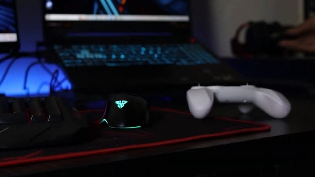 FANTECH WGP13 SHOOTER II Wireless Gamepad Review!! Best Budget Wireless Gamepad??? смотреть онлайн