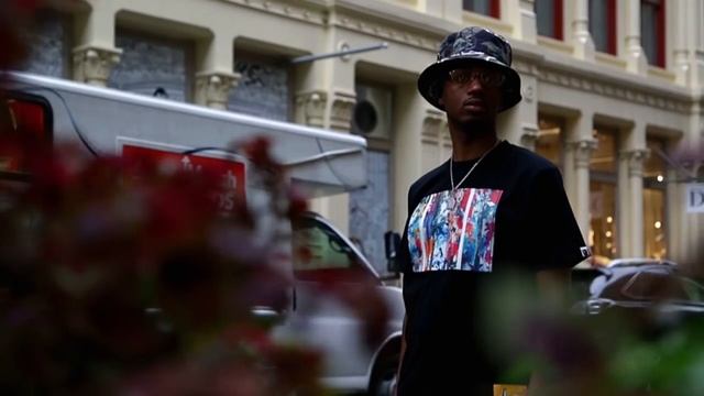 BAPE® x FUTURA SS16 COLLECTION behind the scenes with METRO BOOMIN смотреть онлайн