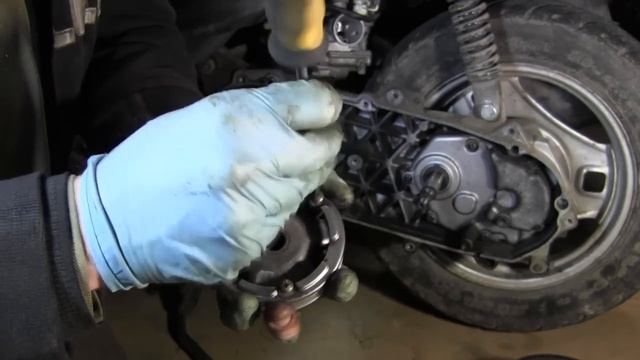 СВОИМИ РУКАМИ: ТО трансмиссии Suzuki lets 2 смотреть онлайн