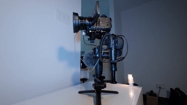 HC X1500 with Zhiyun Weebill S смотреть онлайн