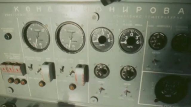 Як-42Ф - редкая модификация для ведения аэрофотосъемки. Существовал лишь один самолёт. Его порезали смотреть онлайн