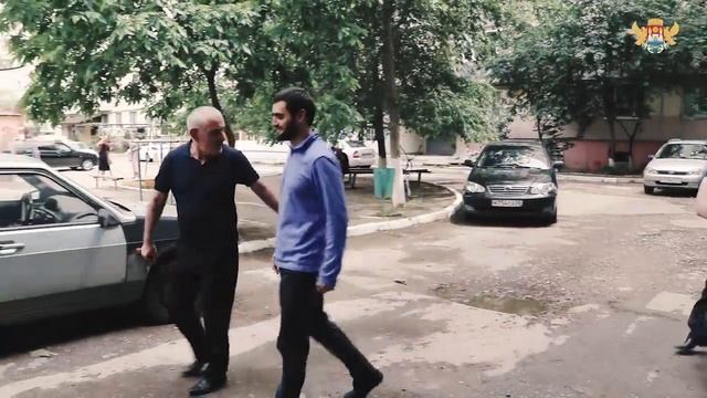 Покрасили подъезд многоквартирного дома смотреть онлайн