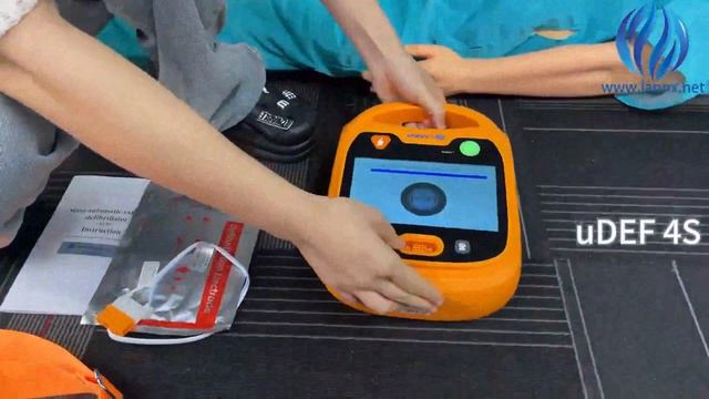 How to use AED ?(Automated External Defibrillator) смотреть онлайн