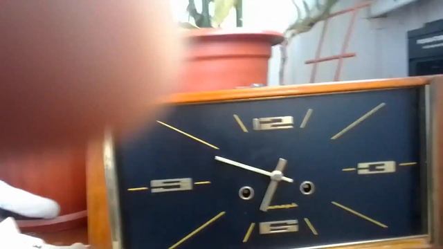 часы настольные Янтарь с боем смотреть онлайн