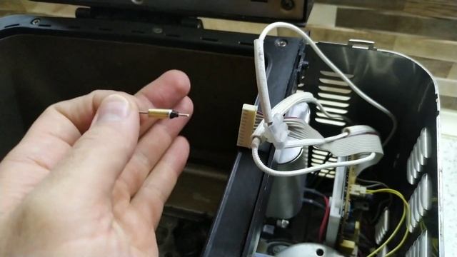 ремонр хлебопечки/не выпекает. Gorenje BM140E