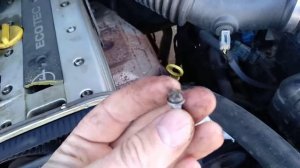 Нюансы при замене датчика распредвала Опель Frontera b X2.2se.